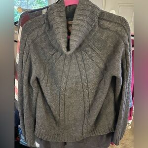 Victor Alfaro women’s grey sweater sz L